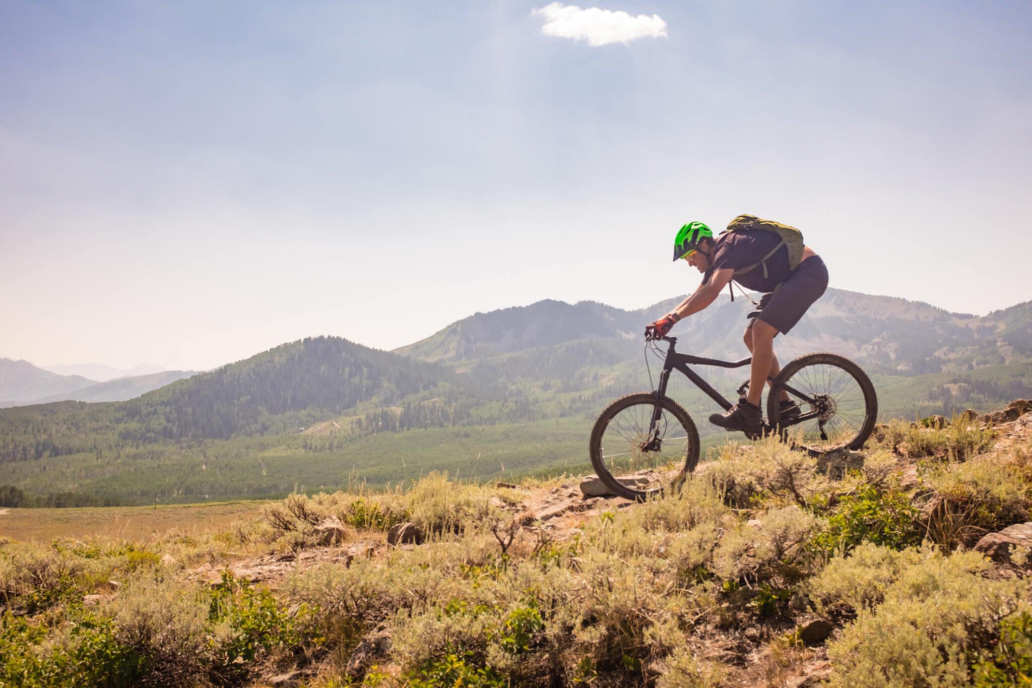 Pedal Your Way to Strength – Discover the Amazing Body Benefits of Mountain Biking